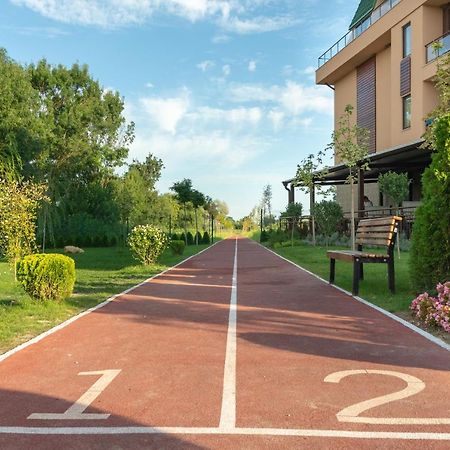 Отель Camp And Pool Кранево Экстерьер фото