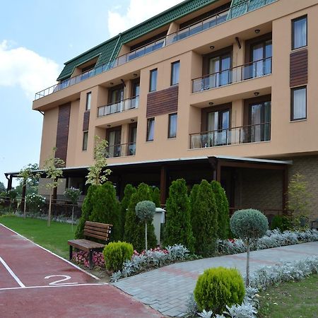 Отель Camp And Pool Кранево Экстерьер фото